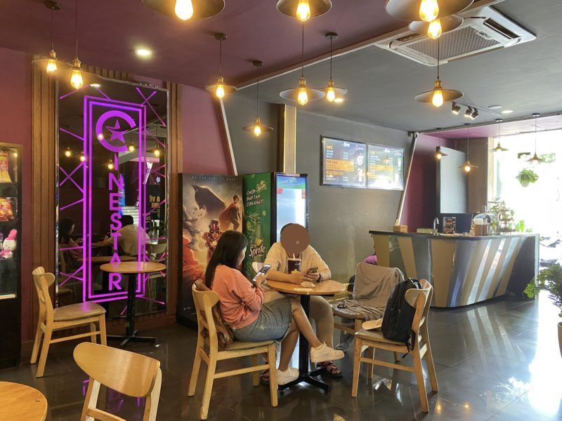 CINESTAR Hai Ba Trung（シネスター・ハイバーチュン）店併設のカフェ